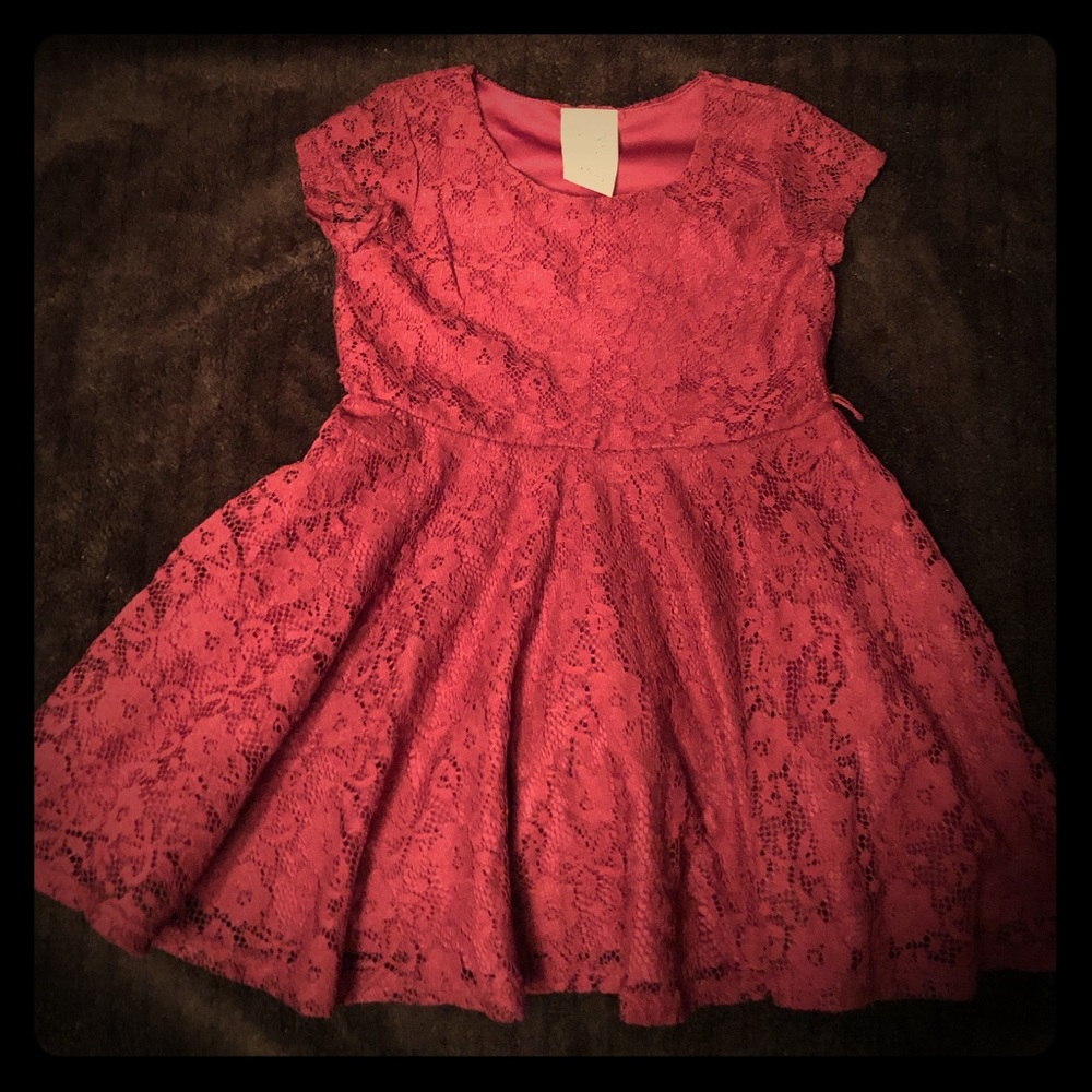Girls lace dress